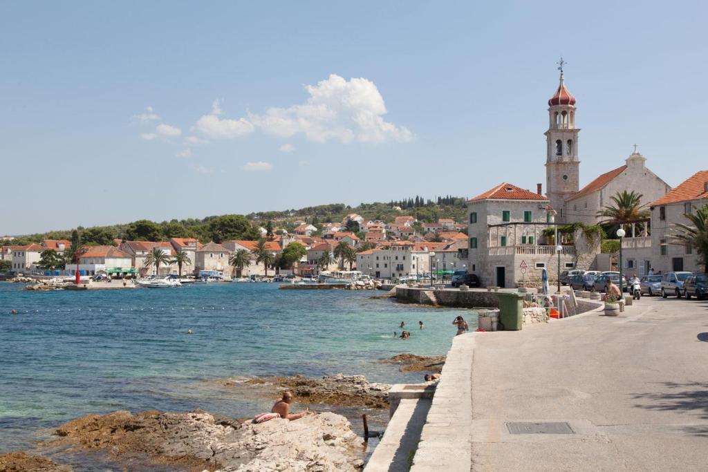 Villa Dinka Sutivan Rom bilde